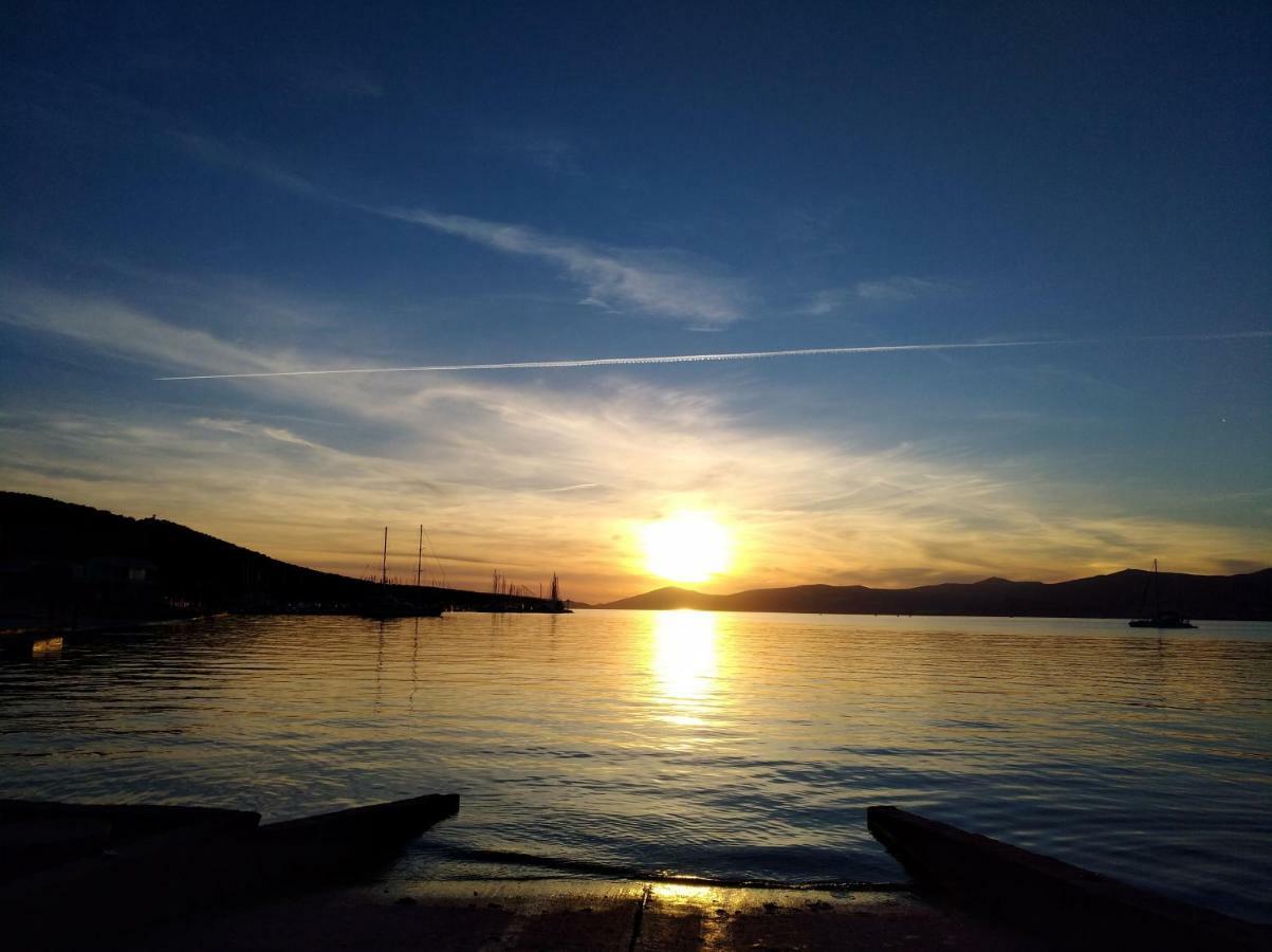 Sedam Bisera Kaštela Exteriör bild